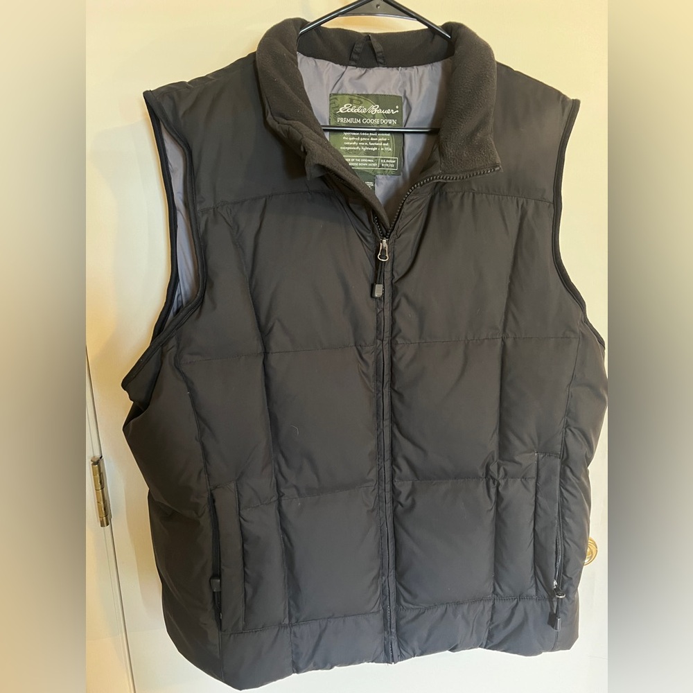 Men’s Eddie Bauer Black Quilted Puffer Vest